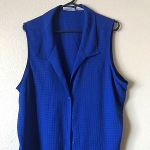 Plus size Blue Sleeveless button down blouse 2x
